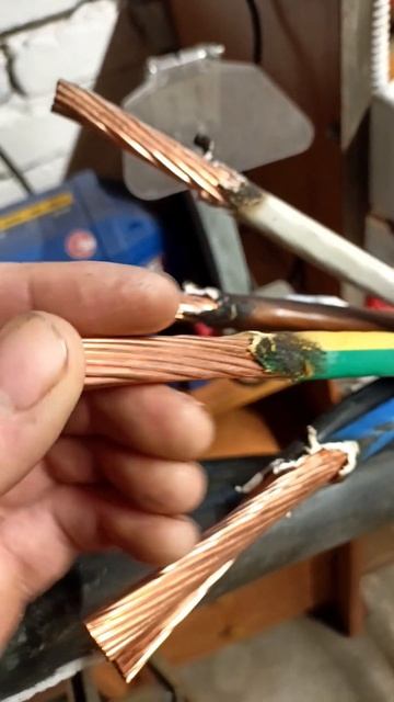 Здоровый кабель на медь👍✌️🕺 #shots #st944 #железо #коп #ме смотреть онлайн