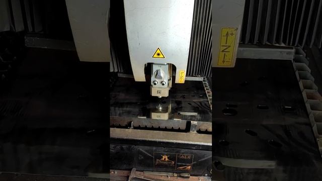 Лазерная резка металла. Материал - молибден 0.4 мм. Стан? смотреть онлайн