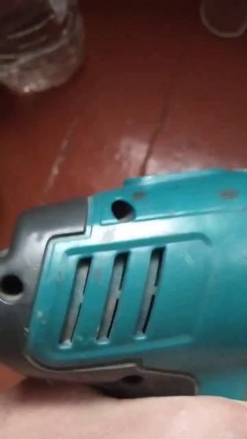 Bort_2013. Шуруповёрт. Купил в 2013 - до сих пор работает. смотреть онлайн