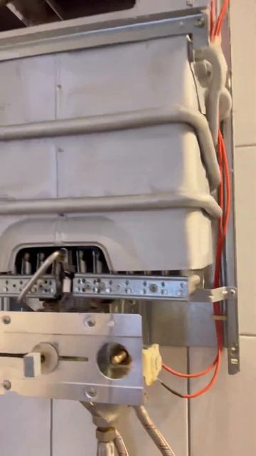 Как менять теплообменник на газовой колонки Bosch #ремон смотреть онлайн