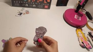 Показываю как сделать бумажного котика с одеждой