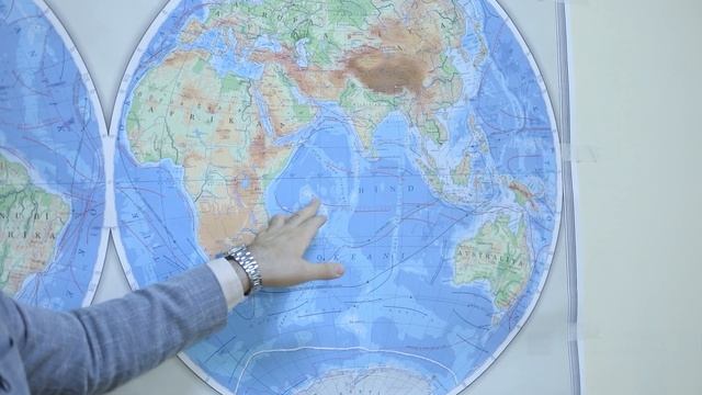 Физическая карта мира.