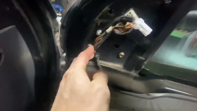 Снимаю правое Зеркало на Kia Sorento 1 Как снять правое зерк