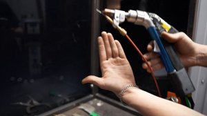 ЛАЗЕРНАЯ СВАРКА  в деле! Пробуем сварить нержавейку