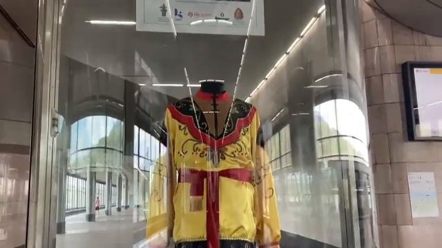 Выставка народных костюмов      Exhibition Of Folk Costumes