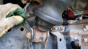 Замена задней левой подушки кабины MAN TGX