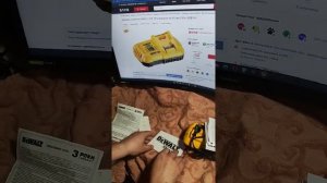 Зарядное устройство DeWALT DCB118  из магазина АЛЛО