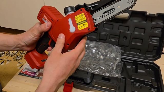 Распаковка — Пила цепная аккумуляторная Wortex CEC 2518 ALL1 смотреть онлайн