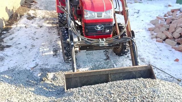 Перевез в ковше 7500 кг щебня!!! Работа самодельного погр смотреть онлайн