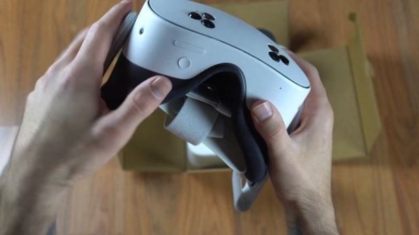 Meta Quest 3S — Распаковка и Первые Впечатления: Стоит ли Об