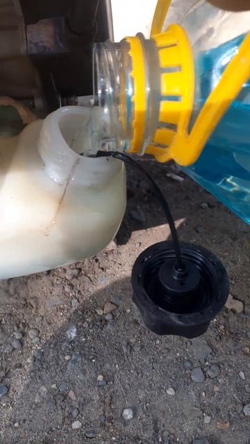 Приготовление бензосмеси для триммеров #tools смотреть онлайн