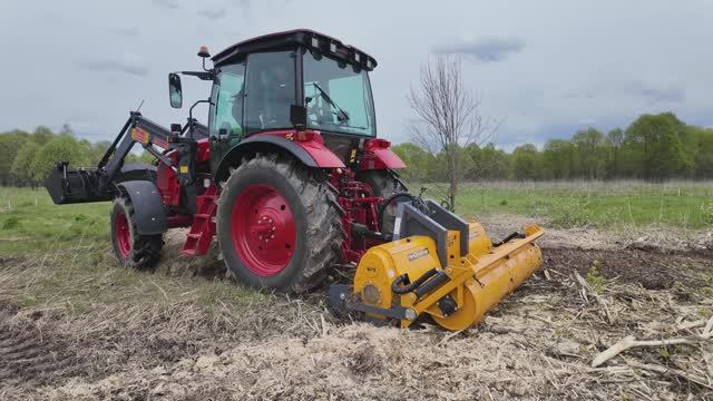 Трактор Беларус-1523 c финским ротоватором Mericrusher MJ-2.3DT смотреть онлайн