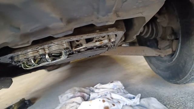 Как поменять масло в АКПП с  фильтром на Тойота Королл?