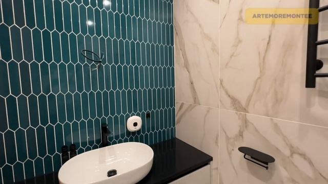 Яркая двухкомнатная квартира с дизайнерским ремонтом