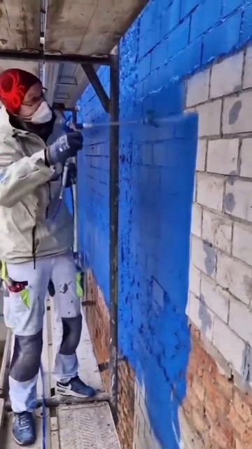 Безвоздушная покраска краскопультом Graco #shortsvideo #shorts #su смотреть онлайн