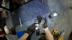 Замена правой подушки двигателя Тойота  Витц 2010 года