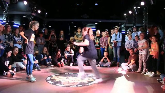 xNVR8xHipHop.Beg 1/12x Ковальчук Алина vs Степанова Соня смотреть онлайн