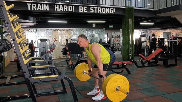 Становая тяга на прямых ногах или Румынская тяга 110 кг. смотреть онлайн