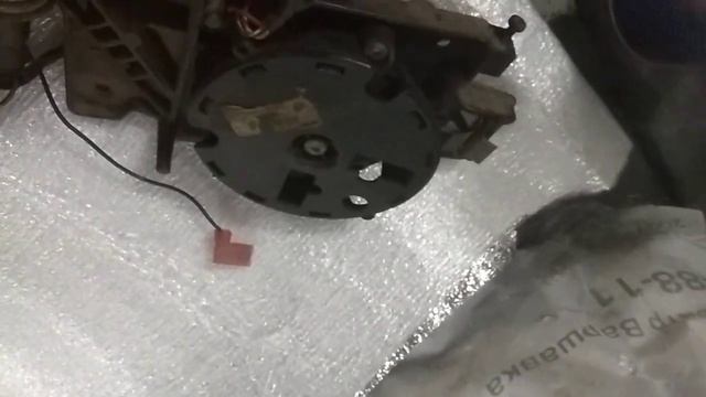 Работа механизма регулировки зеркала.