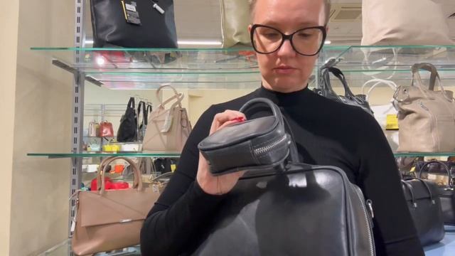 Сумка Francesco Molinary из натуральной кожи с подвеской в вид?