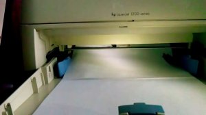 laserjet 1200 зажёвывает бумагу..