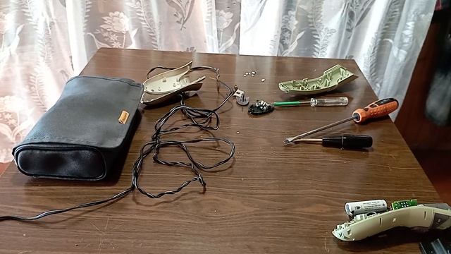 Разборка и мелкий ремонт триммера Philips Philishave C486 смотреть онлайн