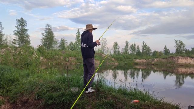 СУМАСШЕДШИЙ КЛЁВ КАРАСЯ В ЛЕНИНГРАДСКОЙ ОБЛАСТИ | ПОПАЛИ НА СЕКРЕТНЫЙ ВОДОЁМ смотреть онлайн