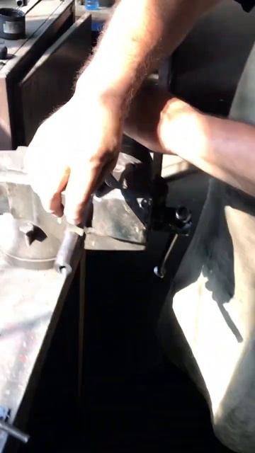 Слесарные работы по тестораскатке. #лавашдляшаурмы смотреть онлайн