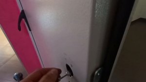 Замена замка на противопожарной двери с ручками антип