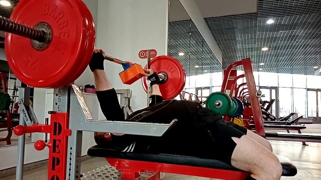 Жим штанги лёжа на большой брусок 120 на 2