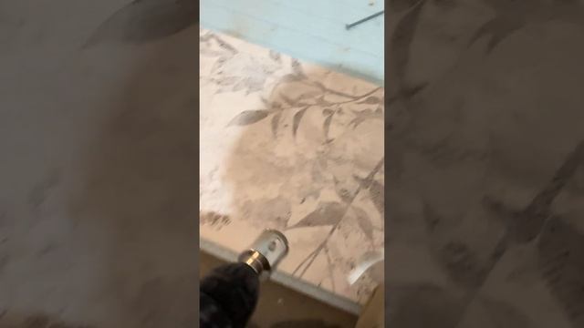 Сверлю отверстия в плитке смотреть онлайн
