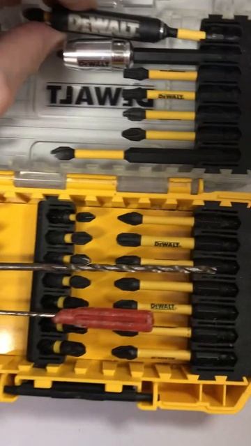 набор dewalt смотреть онлайн