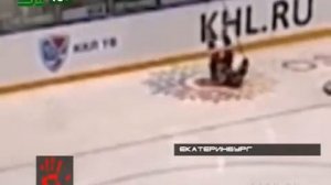 хоккеисту перерезали горло коньком