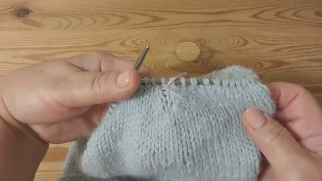 Вяжу шапки!Не могу остановиться.Двойная шапка из пряж?