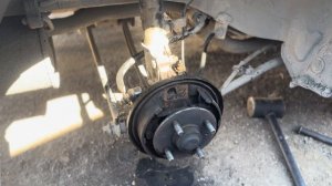 Хендай акцент стук в заднем колесе делаем ревизию под?