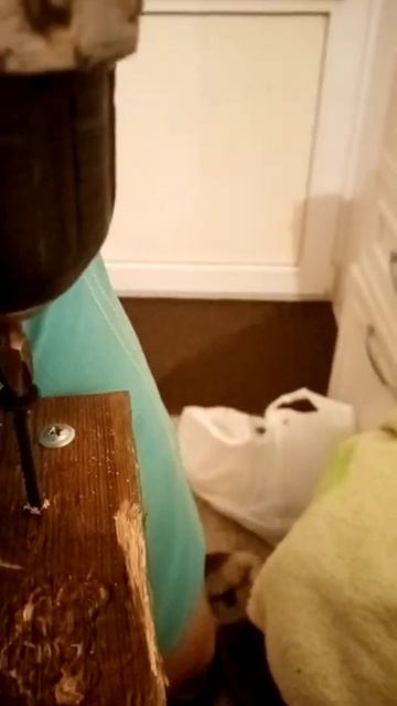 Как крутит переделанный шуруповерт AEG смотреть онлайн