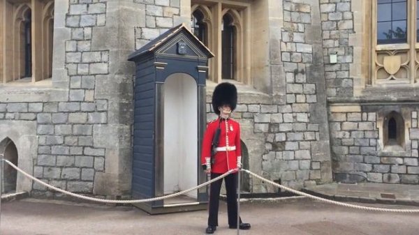 Выпуск 32 Королевская Гвардия // Queen's Guard