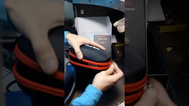 Наушники New Bee смотреть онлайн