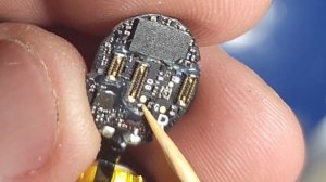 Замена аккумуляторов в наушниках OnePlus Buds Pro.