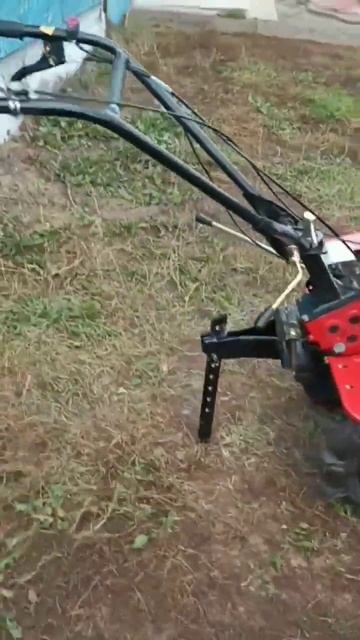 это купили первый раз мотоблок Давайте наберём 100 подп смотреть онлайн