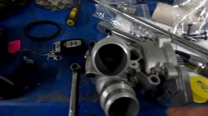 AUDI Q5 2.0 ТFSI  Замена водяной помпы.