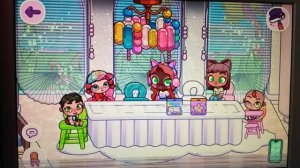 Лучшая семейка.Артём отнёс кошку в полицейский  участок. Аватар ворлд