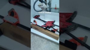 Демонтаж и монтаж кухонной мойки.