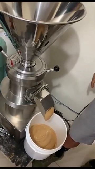 Промисловий гриндер для подрібнення різних продуктів смотреть онлайн