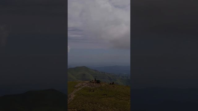 Вершина Табасарана ДжуфуДаг 3015м над уровнем моря