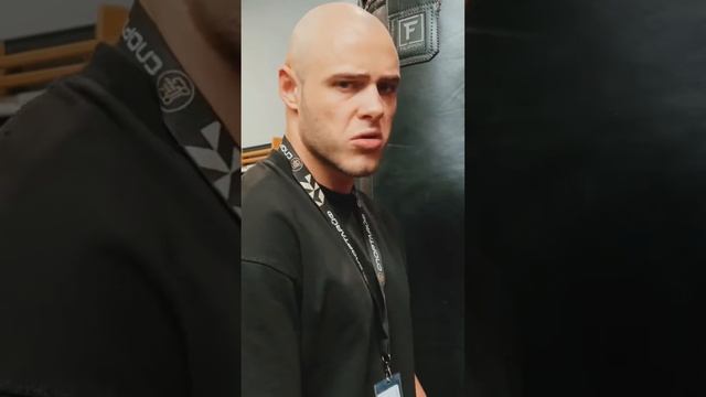 БОКС-Это очень умный вид спорта! ТРЕНИРУЙТЕСЬ смотреть онлайн