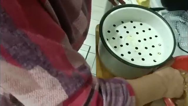 4 марта. У мужа банный день. Поменяла постель. Сшила нав