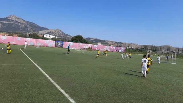 Мегастрой 11-Тюмень 12 (2 тайм) смотреть онлайн