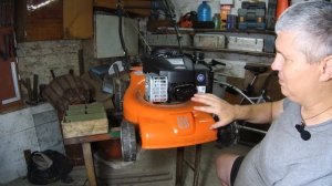 Почему газонокосилка заливает свечу? Решаем проблему!