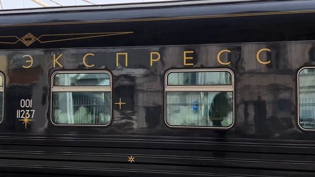 Детальные обзоры ЧС6-019, тематического ЭП2К-273 «Ночной Экспресс» на Ленинградском вокзале